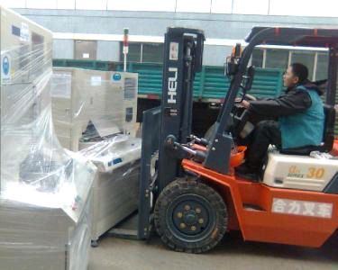 高效便捷的叉車租賃與裝卸服務(wù) 您的全天候物流解決方案